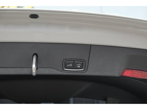 Porsche Taycan Sport Turismo GTS 598pk 93 kWh Panoramadak *SOH 93%* *incl BTW* Bijrijdersdisplay Rear seat entertainment Head-up Bose NLauto 1e Eigenaar