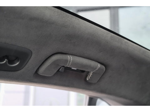 Porsche Taycan Sport Turismo GTS 598pk 93 kWh Panoramadak *SOH 93%* *incl BTW* Bijrijdersdisplay Rear seat entertainment Head-up Bose NLauto 1e Eigenaar