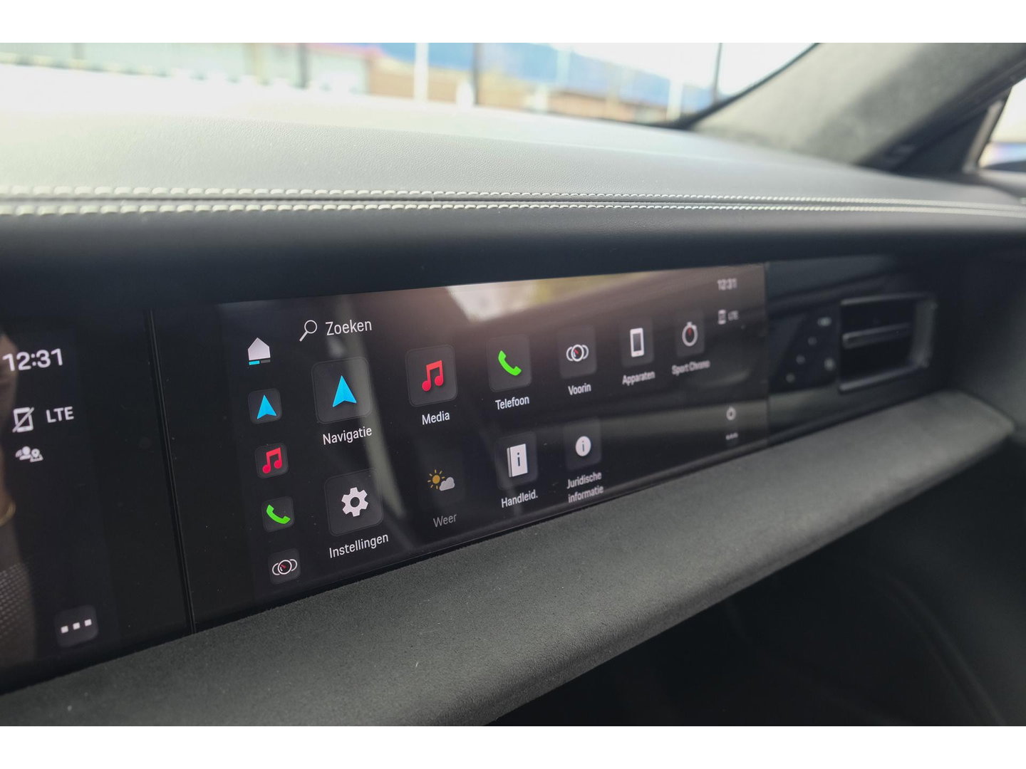 Porsche Taycan Sport Turismo GTS 598pk 93 kWh Panoramadak *SOH 93%* *incl BTW* Bijrijdersdisplay Rear seat entertainment Head-up Bose NLauto 1e Eigenaar