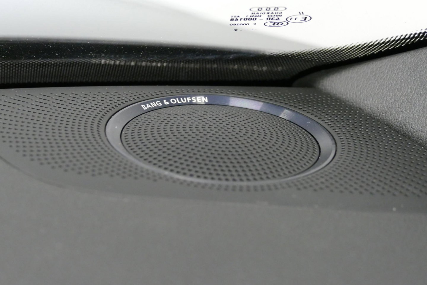 Audi S5 Cabriolet 3.0 TFSI quattro Pro Line / S Sportstoelen / Carbon interieur / Elektr. verstelbare voorstoelen (links met memory) / Bi-xenon verlichting / Magnetic Ride / Bang & Olufsen Sound System / Stoelverwarming / Luxe lederen bekleding / Navigatie / Clim