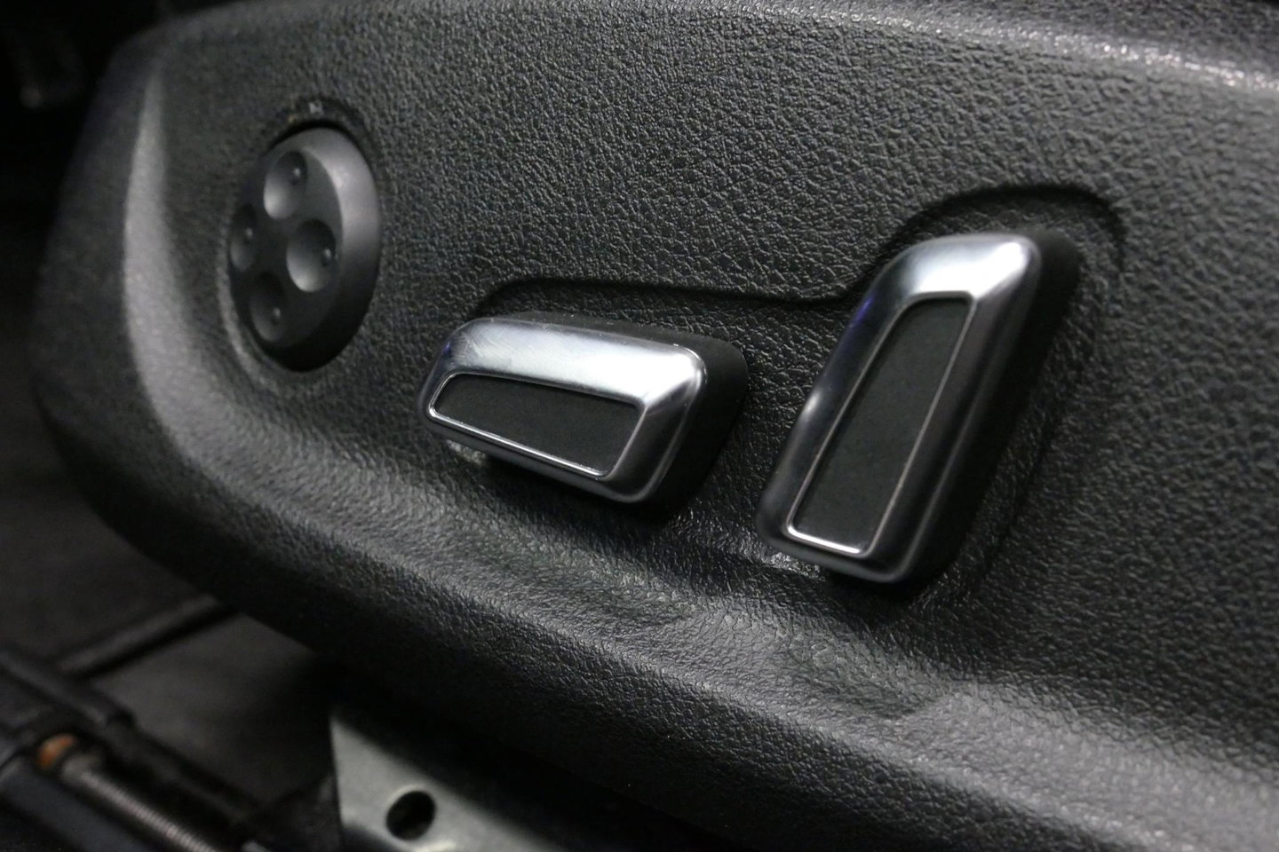 Audi S5 Cabriolet 3.0 TFSI quattro Pro Line / S Sportstoelen / Carbon interieur / Elektr. verstelbare voorstoelen (links met memory) / Bi-xenon verlichting / Magnetic Ride / Bang & Olufsen Sound System / Stoelverwarming / Luxe lederen bekleding / Navigatie / Clim