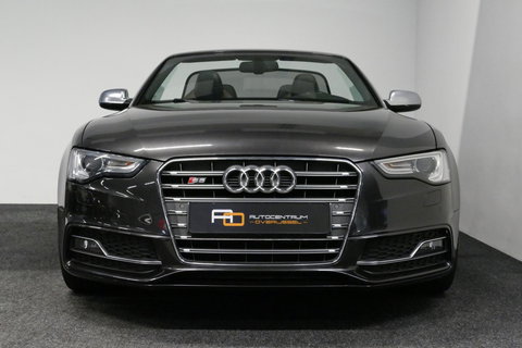 Audi S5 Cabriolet 3.0 TFSI quattro Pro Line / S Sportstoelen / Carbon interieur / Elektr. verstelbare voorstoelen (links met memory) / Bi-xenon verlichting / Magnetic Ride / Bang & Olufsen Sound System / Stoelverwarming / Luxe lederen bekleding / Navigatie / Clim