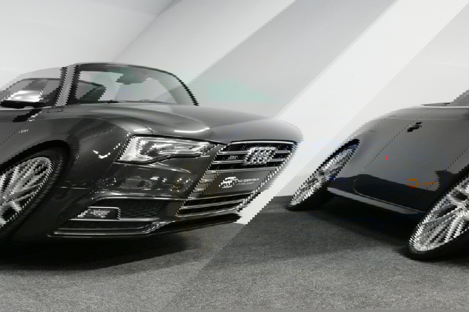 Audi S5 Cabriolet 3.0 TFSI quattro Pro Line / S Sportstoelen / Carbon interieur / Elektr. verstelbare voorstoelen (links met memory) / Bi-xenon verlichting / Magnetic Ride / Bang & Olufsen Sound System / Stoelverwarming / Luxe lederen bekleding / Navigatie / Clim