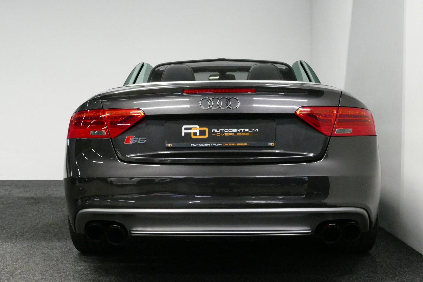 Audi S5 Cabriolet 3.0 TFSI quattro Pro Line / S Sportstoelen / Carbon interieur / Elektr. verstelbare voorstoelen (links met memory) / Bi-xenon verlichting / Magnetic Ride / Bang & Olufsen Sound System / Stoelverwarming / Luxe lederen bekleding / Navigatie / Clim