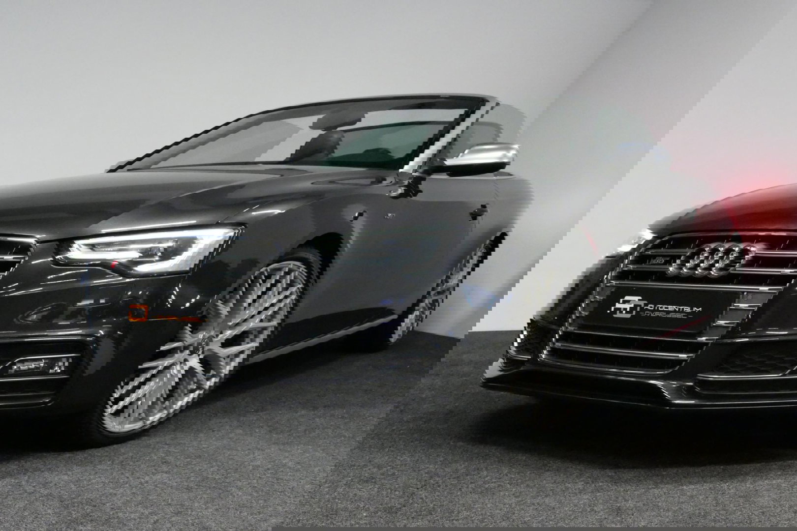 Audi S5 Cabriolet 3.0 TFSI quattro Pro Line / S Sportstoelen / Carbon interieur / Elektr. verstelbare voorstoelen (links met memory) / Bi-xenon verlichting / Magnetic Ride / Bang & Olufsen Sound System / Stoelverwarming / Luxe lederen bekleding / Navigatie / Clim