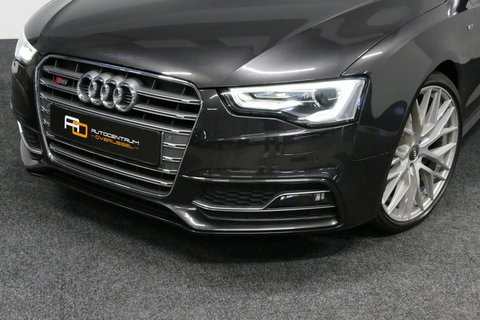 Audi S5 Cabriolet 3.0 TFSI quattro Pro Line / S Sportstoelen / Carbon interieur / Elektr. verstelbare voorstoelen (links met memory) / Bi-xenon verlichting / Magnetic Ride / Bang & Olufsen Sound System / Stoelverwarming / Luxe lederen bekleding / Navigatie / Clim
