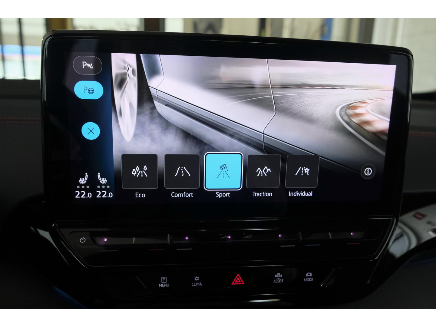 Volkswagen ID.5 GTX 300pk 77 kWh Sportstoelen *SOH 93%* Warmtepomp Trekhaak elektrisch NLauto 1e Eigenaar