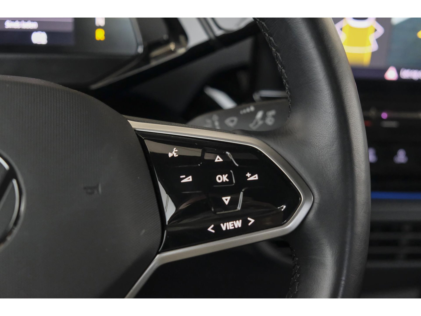 Volkswagen ID.5 GTX 300pk 77 kWh Sportstoelen *SOH 93%* Warmtepomp Trekhaak elektrisch NLauto 1e Eigenaar