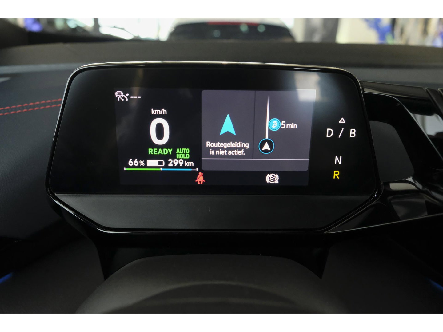 Volkswagen ID.5 GTX 300pk 77 kWh Sportstoelen *SOH 93%* Warmtepomp Trekhaak elektrisch NLauto 1e Eigenaar