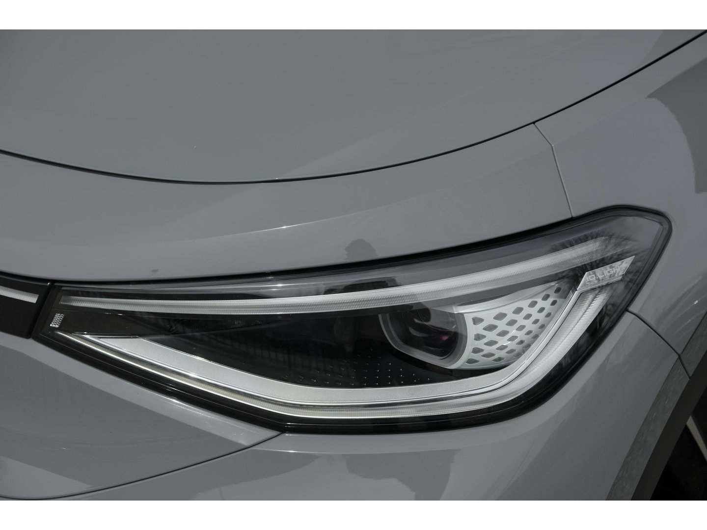 Volkswagen ID.5 GTX 300pk 77 kWh Sportstoelen *SOH 93%* Warmtepomp Trekhaak elektrisch NLauto 1e Eigenaar