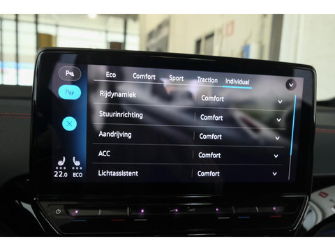 Volkswagen ID.5 GTX 300pk 77 kWh Sportstoelen *SOH 93%* Warmtepomp Trekhaak elektrisch NLauto 1e Eigenaar