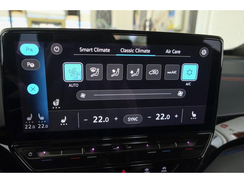 Volkswagen ID.5 GTX 300pk 77 kWh Sportstoelen *SOH 93%* Warmtepomp Trekhaak elektrisch NLauto 1e Eigenaar