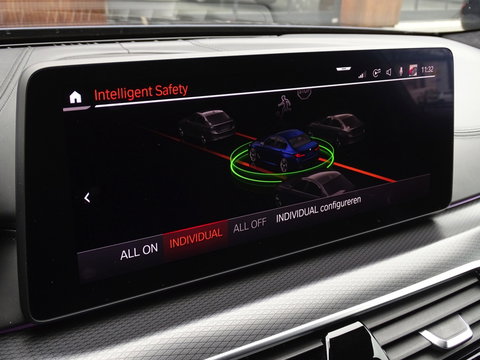 BMW 5 Serie 530e 292PK X-Drive M-Sport / Softclose / Individual / 360° / M-S