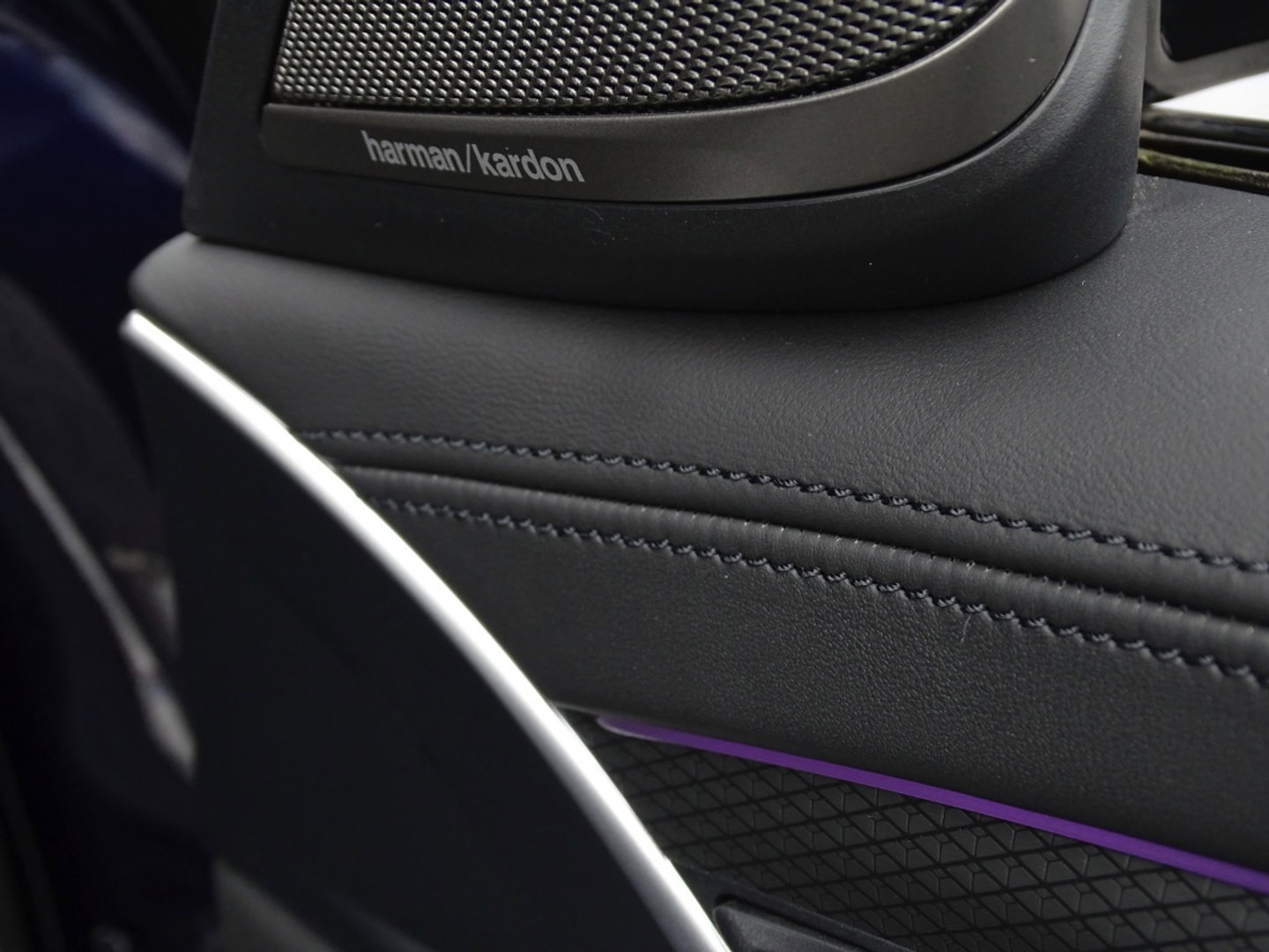 BMW 5 Serie 530e 292PK X-Drive M-Sport / Softclose / Individual / 360° / M-S