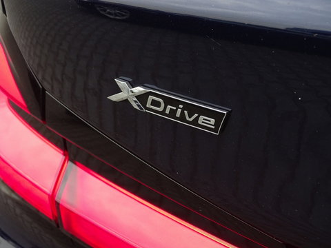 BMW 5 Serie 530e 292PK X-Drive M-Sport / Softclose / Individual / 360° / M-S