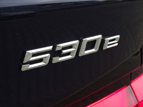 BMW 5 Serie 530e 292PK X-Drive M-Sport / Softclose / Individual / 360° / M-S
