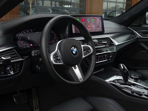 BMW 5 Serie 530e 292PK X-Drive M-Sport / Softclose / Individual / 360° / M-S