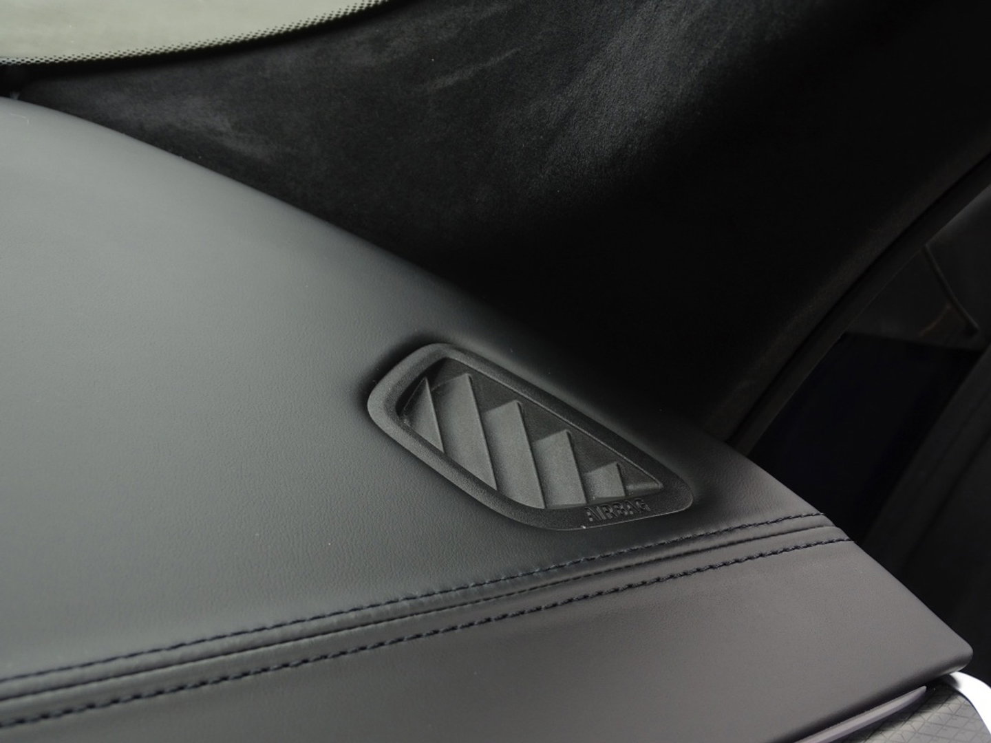 BMW 5 Serie 530e 292PK X-Drive M-Sport / Softclose / Individual / 360° / M-S