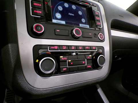 Volkswagen Eos 1.4 TSI Highline 122PK "Origineel NL!" Navigatie Bluetooth Garantie Parkeersensoren Panoramadak Multi-stuur