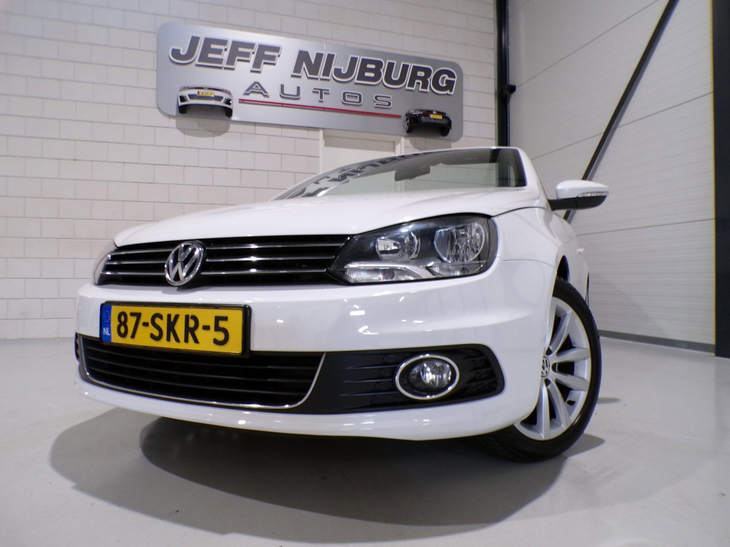 Volkswagen Eos 1.4 TSI Highline 122PK "Origineel NL!" Navigatie Bluetooth Garantie Parkeersensoren Panoramadak Multi-stuur