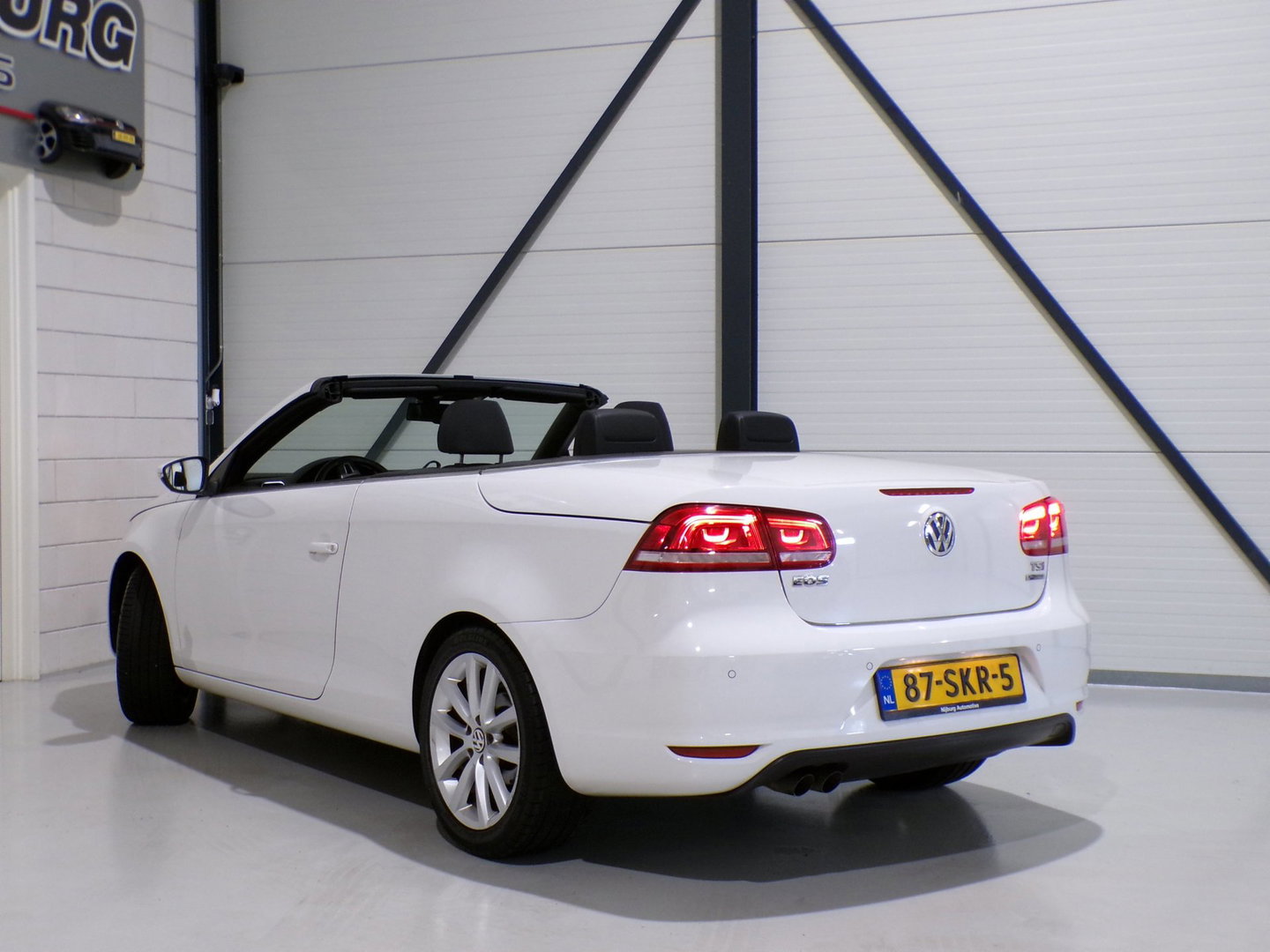 Volkswagen Eos 1.4 TSI Highline 122PK "Origineel NL!" Navigatie Bluetooth Garantie Parkeersensoren Panoramadak Multi-stuur