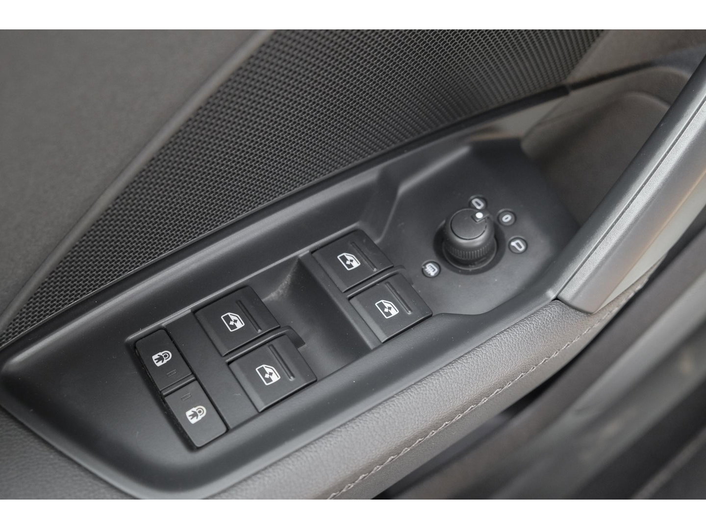 Audi A3 Sportback 35 TFSI 150pk S-Line Edition one Panoramadak B&O Sfeerverlichting Matrix led