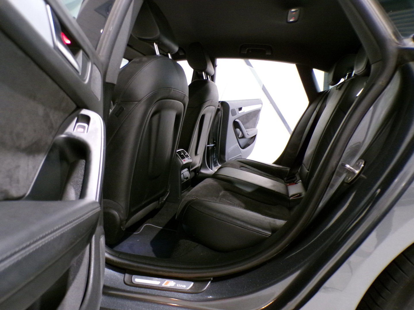 Audi A5 Sportback 2.0 TFSI Quattro 2X S-Line "Origineel NL!" Automaat! Xenon-LED Leer 19"Velgen Navigatie Bluetooth Parkeersenoren