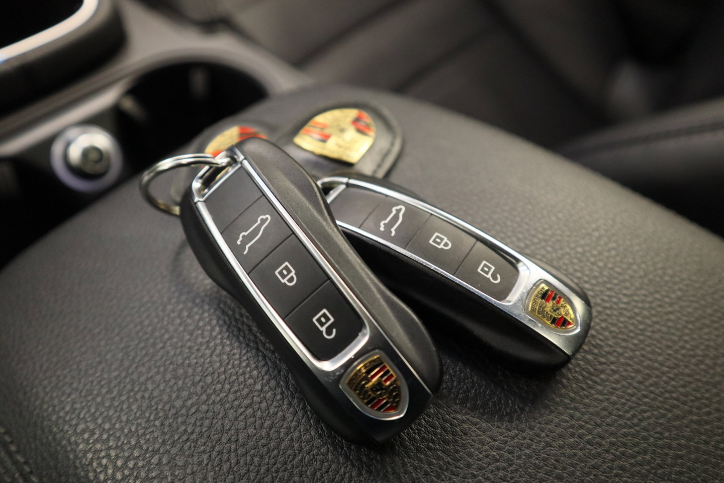 Porsche Cayenne Coupé 3.0 E-Hybrid Sport Chrono Keless Go Memory 24 Maanden garantie* (Vraag naar de voorwaarden)