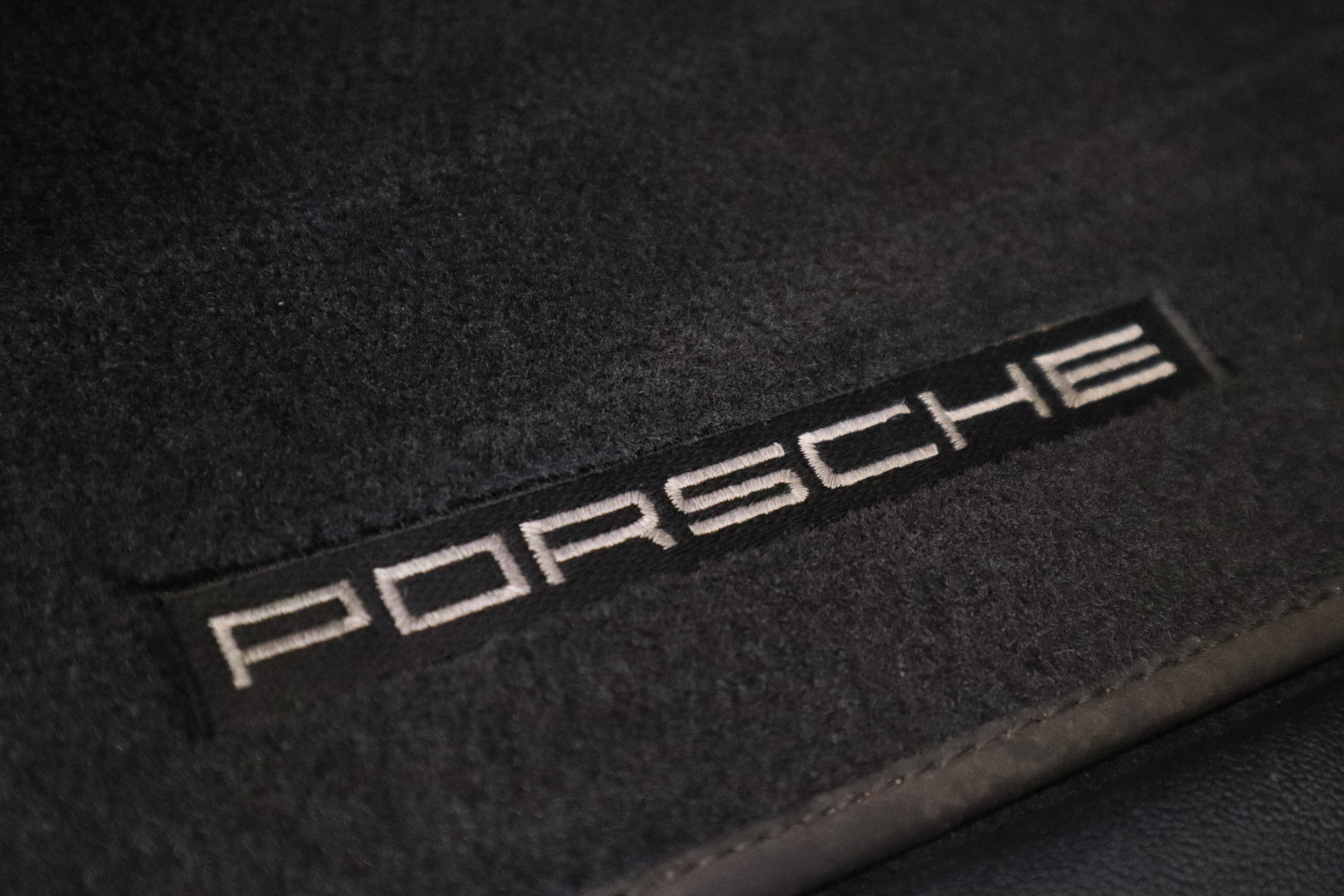 Porsche Cayenne Coupé 3.0 E-Hybrid Sport Chrono Keless Go Memory 24 Maanden garantie* (Vraag naar de voorwaarden)