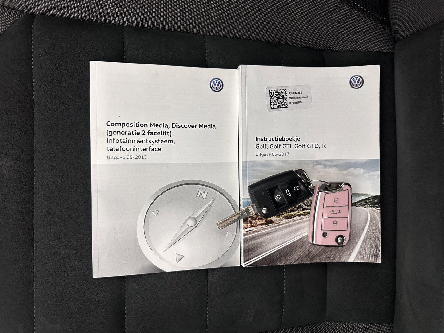 Volkswagen Golf 1.6 TDI Highline Business R-Line Aut. *PANO | ADAPTIVE-CRUISE | DIGI-COCKPIT | HEATED-SPORTSEATS | PRIVACY-GLASS | NAVI-FULLMAP | ECC | PDC | 18''ALU*