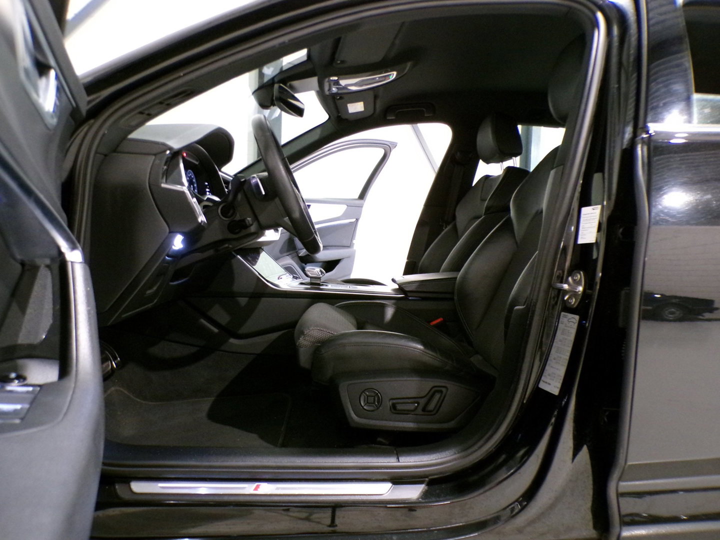 Audi A6 Avant 45 TFSI Sport S line Edition "Origineel NL!" Automaat! 2x S-Line Leer Apple-Carplay Virtual Stoelverwarming Memory