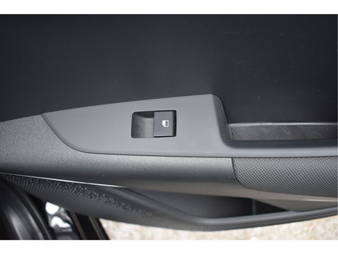 Kia Niro 1.6 GDi Hybrid DynamicPlusLine,ORGINEEL NEDERLANDSE AUTO | LEDER | SCHUIF/KANTELDAK| NATIONALE AUTOPAS | BOEKJES