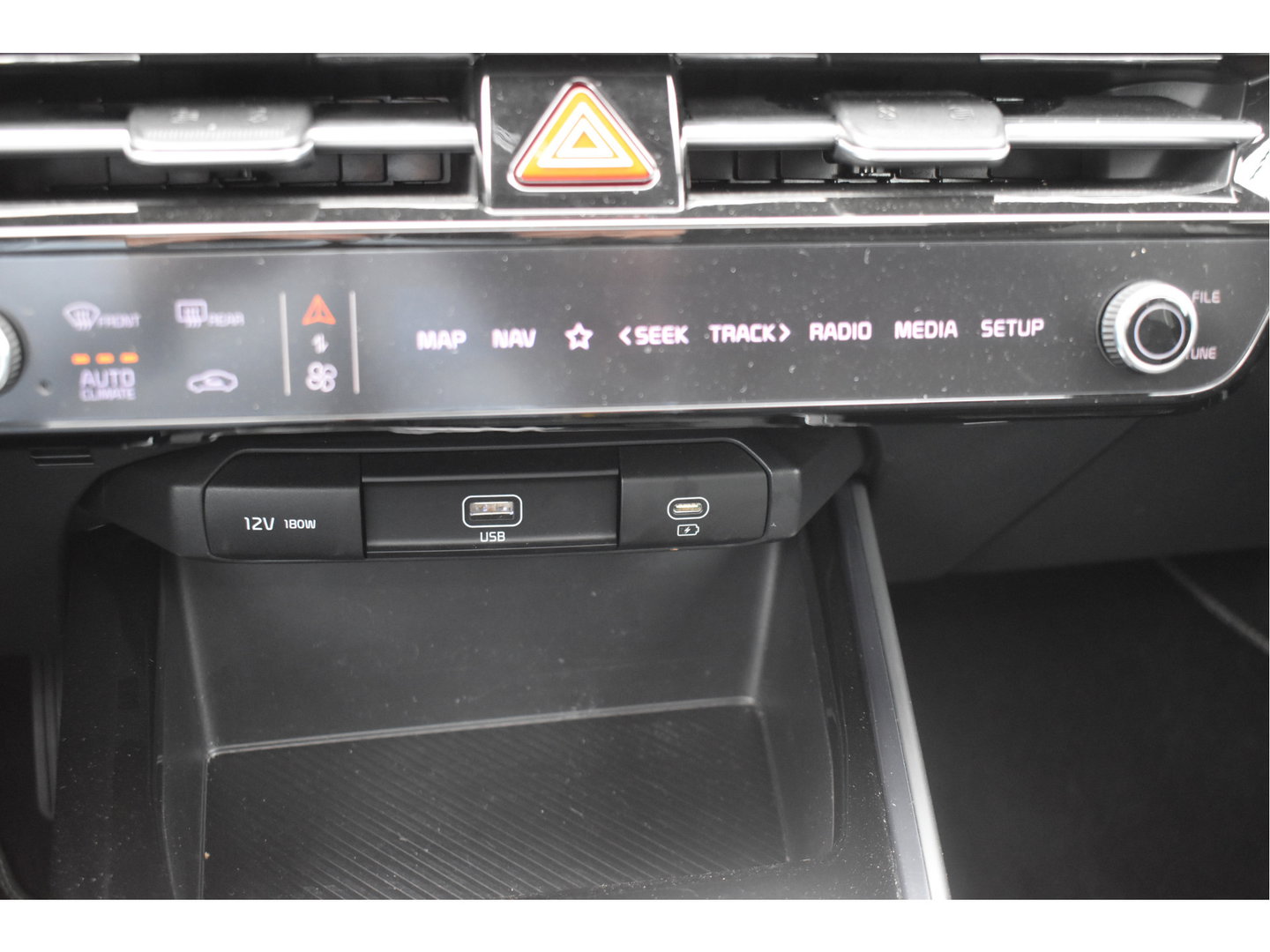 Kia Niro 1.6 GDi Hybrid DynamicPlusLine,ORGINEEL NEDERLANDSE AUTO | LEDER | SCHUIF/KANTELDAK| NATIONALE AUTOPAS | BOEKJES