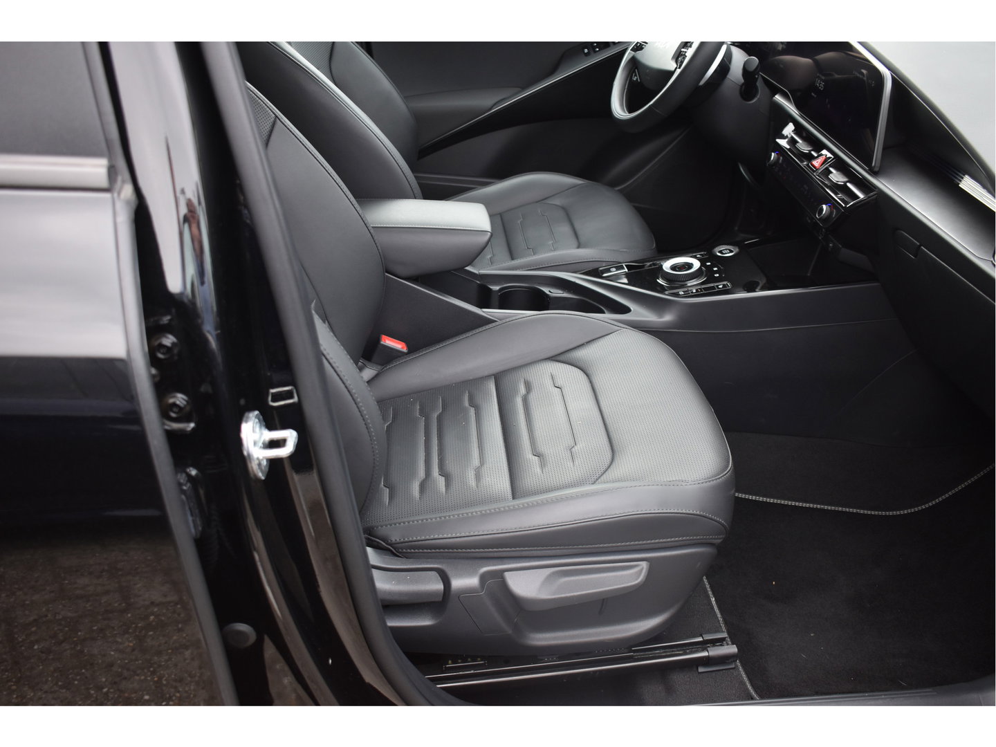 Kia Niro 1.6 GDi Hybrid DynamicPlusLine,ORGINEEL NEDERLANDSE AUTO | LEDER | SCHUIF/KANTELDAK| NATIONALE AUTOPAS | BOEKJES