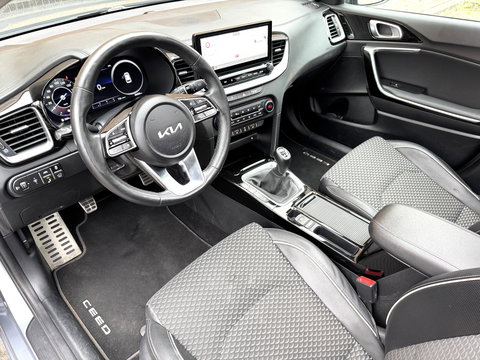 Kia Ceed Sportswagon 1.0 T-GDi ExecutiveLine | Panoramadak | Memorystoel | JBL | Stoel en Stuurverwarming | Keyless | Achteruitrijcamera | Apple Carplay | Android Auto | Parkeersensoren