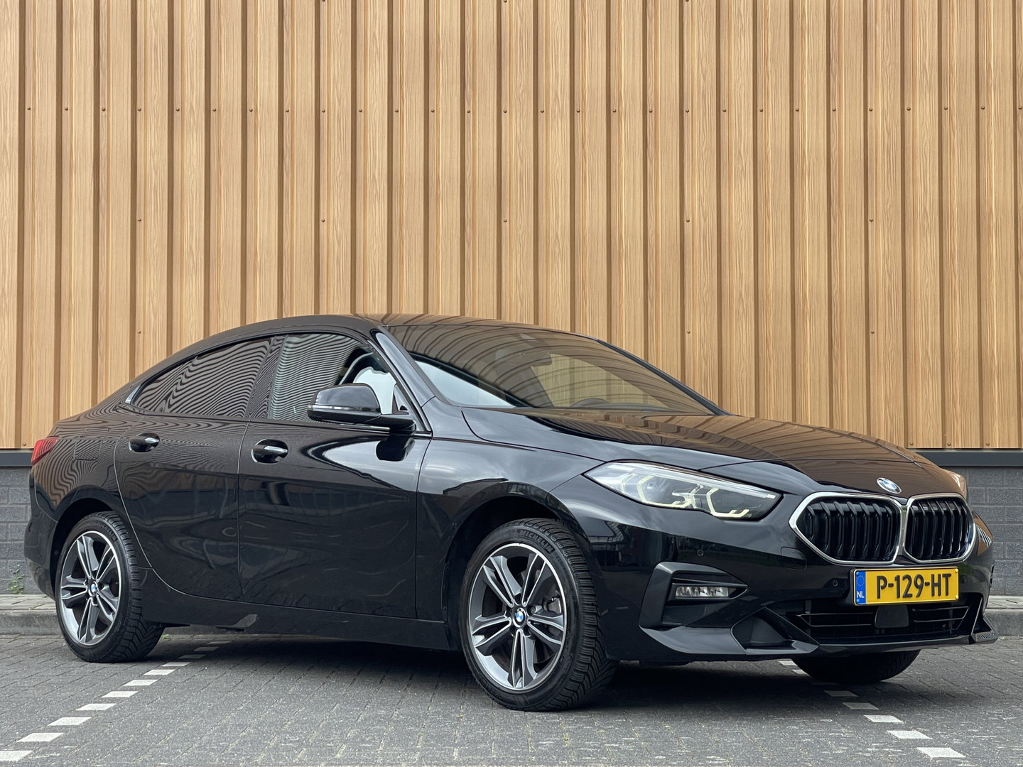 BMW 2 Serie Gran Coupé 218i Business Edition Plus | BTW | Apple Carplay | DAB+ | Leder | Navigatie | Parkeersensoren | Stoelverwarming |