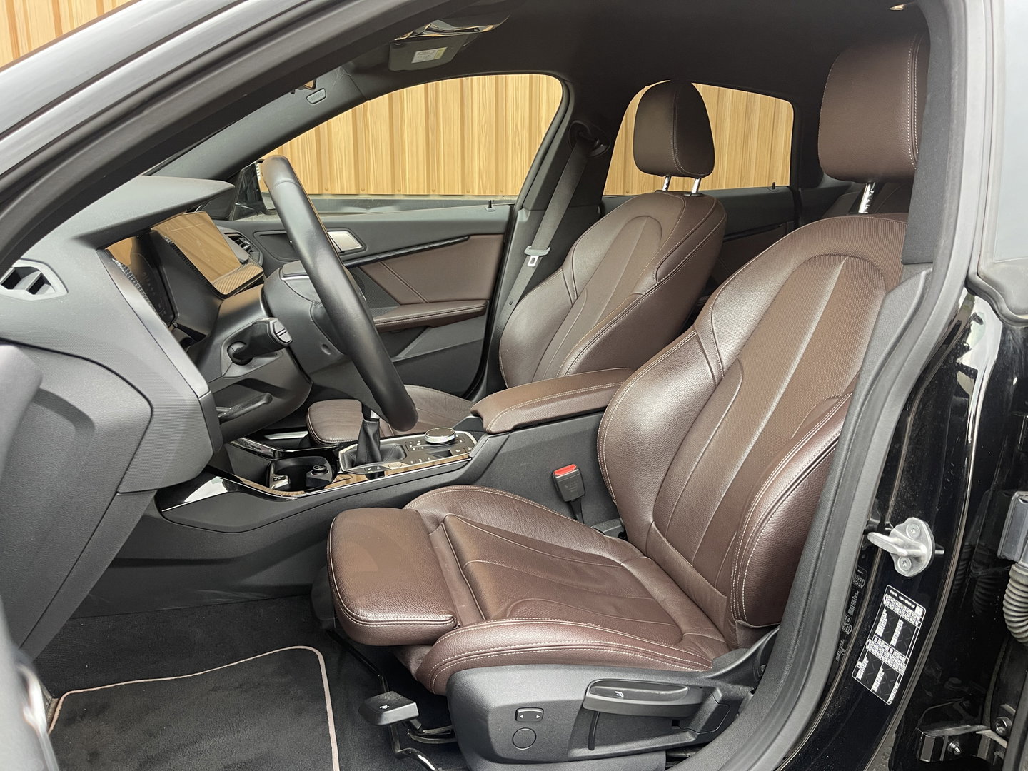 BMW 2 Serie Gran Coupé 218i Business Edition Plus | BTW | Apple Carplay | DAB+ | Leder | Navigatie | Parkeersensoren | Stoelverwarming |