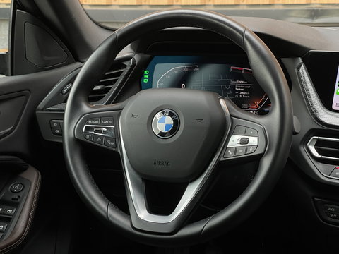 BMW 2 Serie Gran Coupé 218i Business Edition Plus | BTW | Apple Carplay | DAB+ | Leder | Navigatie | Parkeersensoren | Stoelverwarming |