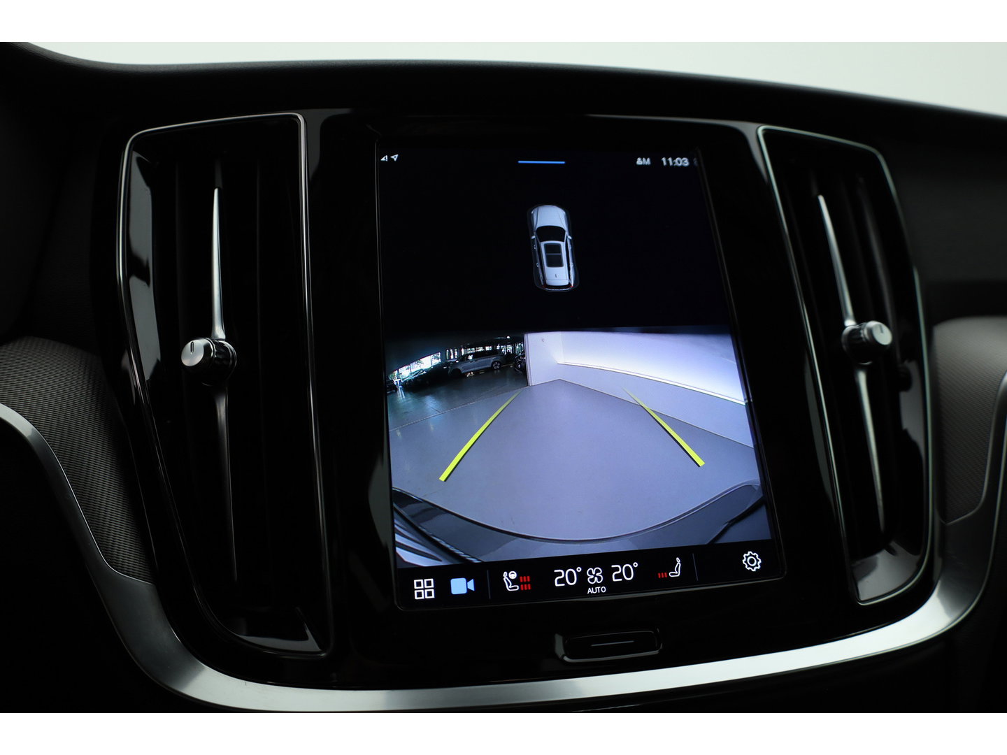 Volvo V60 T6 Recharge Plus Dark | Long Range | Pilot Assist | Trekhaak | Stoel + stuurver. | 19'' | H&K Audio |