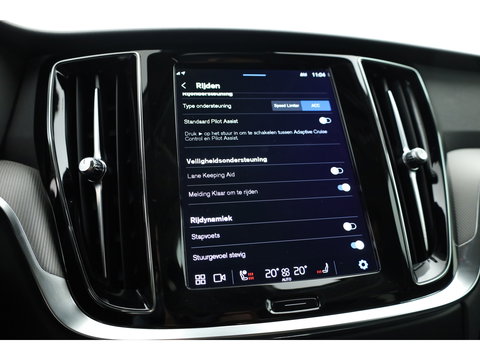 Volvo V60 T6 Recharge Plus Dark | Long Range | Pilot Assist | Trekhaak | Stoel + stuurver. | 19'' | H&K Audio |