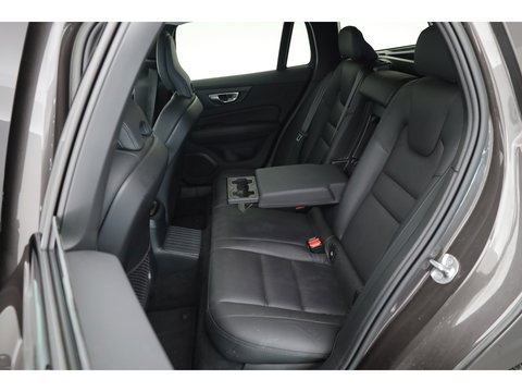 Volvo V60 T6 Recharge Plus Dark | Long Range | Pilot Assist | Trekhaak | Stoel + stuurver. | 19'' | H&K Audio |