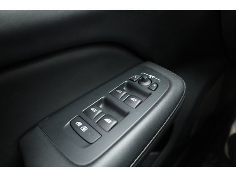 Volvo V60 T6 Recharge Plus Dark | Long Range | Pilot Assist | Trekhaak | Stoel + stuurver. | 19'' | H&K Audio |