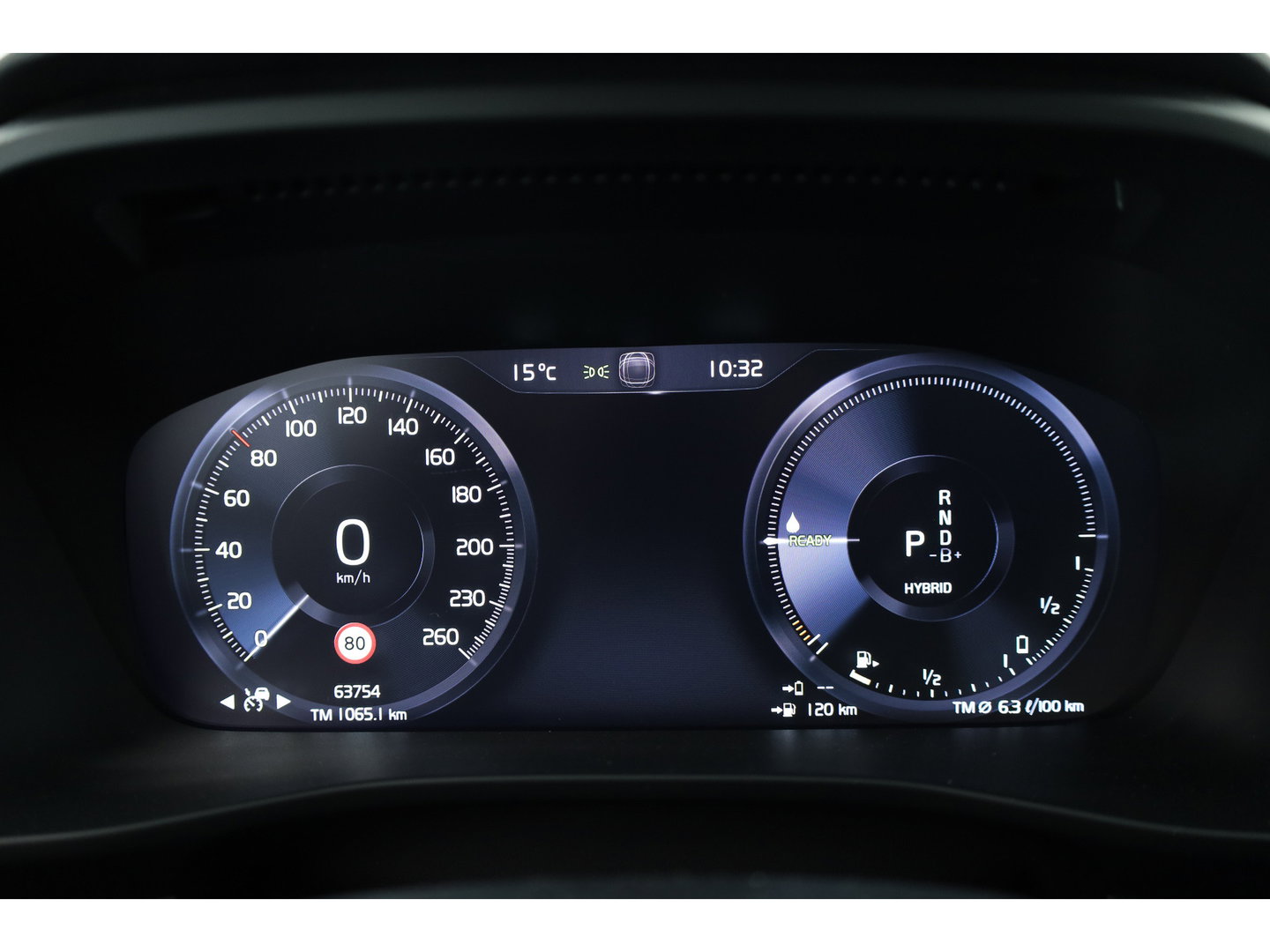 Volvo XC40 1.5 T5 Recharge Inscription | Pano-dak | 360 camera | Trekhaak | H&K audio | ACC+Blis | Stoel + stuurverwarming |