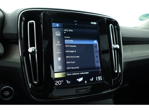 Volvo XC40 1.5 T5 Recharge Inscription | Pano-dak | 360 camera | Trekhaak | H&K audio | ACC+Blis | Stoel + stuurverwarming |