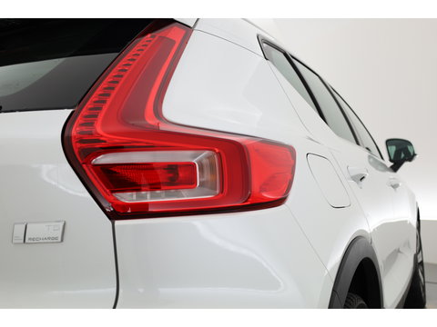Volvo XC40 1.5 T5 Recharge Inscription | Pano-dak | 360 camera | Trekhaak | H&K audio | ACC+Blis | Stoel + stuurverwarming |