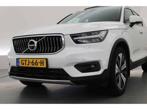 Volvo XC40 1.5 T5 Recharge Inscription | Pano-dak | 360 camera | Trekhaak | H&K audio | ACC+Blis | Stoel + stuurverwarming |