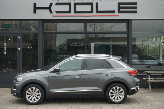 Volkswagen T-Roc - 1.5 TSI Sport | LED | ACC | Camera