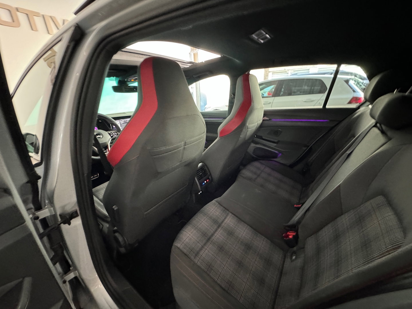 Volkswagen Golf 2.0 TSI GTI Pano|H/K|HuD|Sfeer|Mistlampen