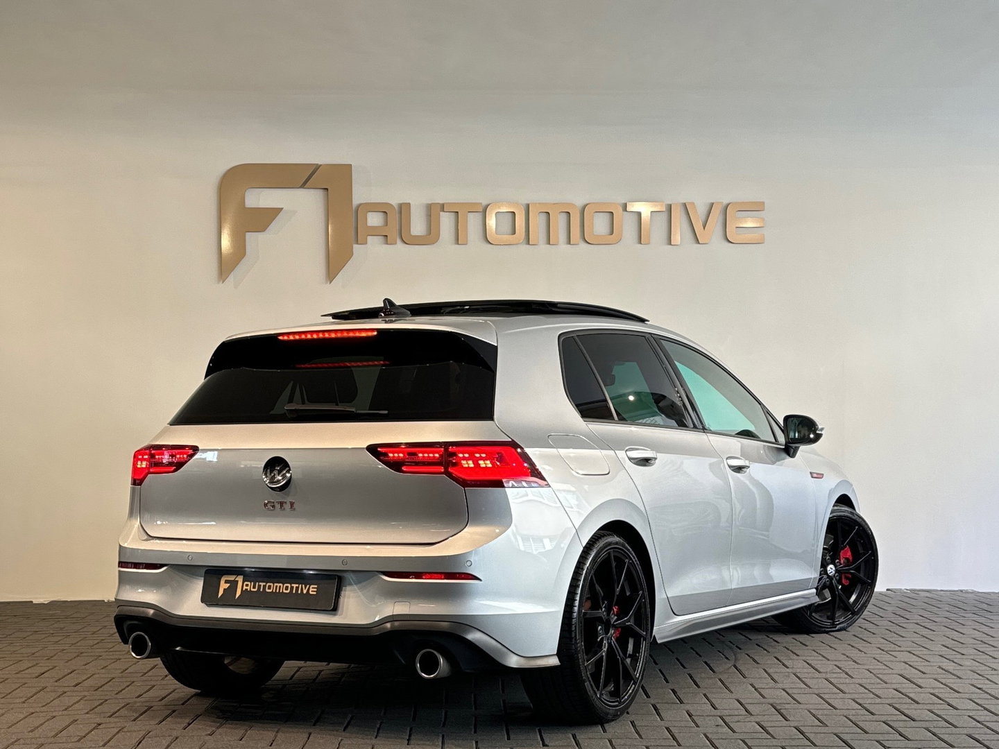 Volkswagen Golf 2.0 TSI GTI Pano|H/K|HuD|Sfeer|Mistlampen