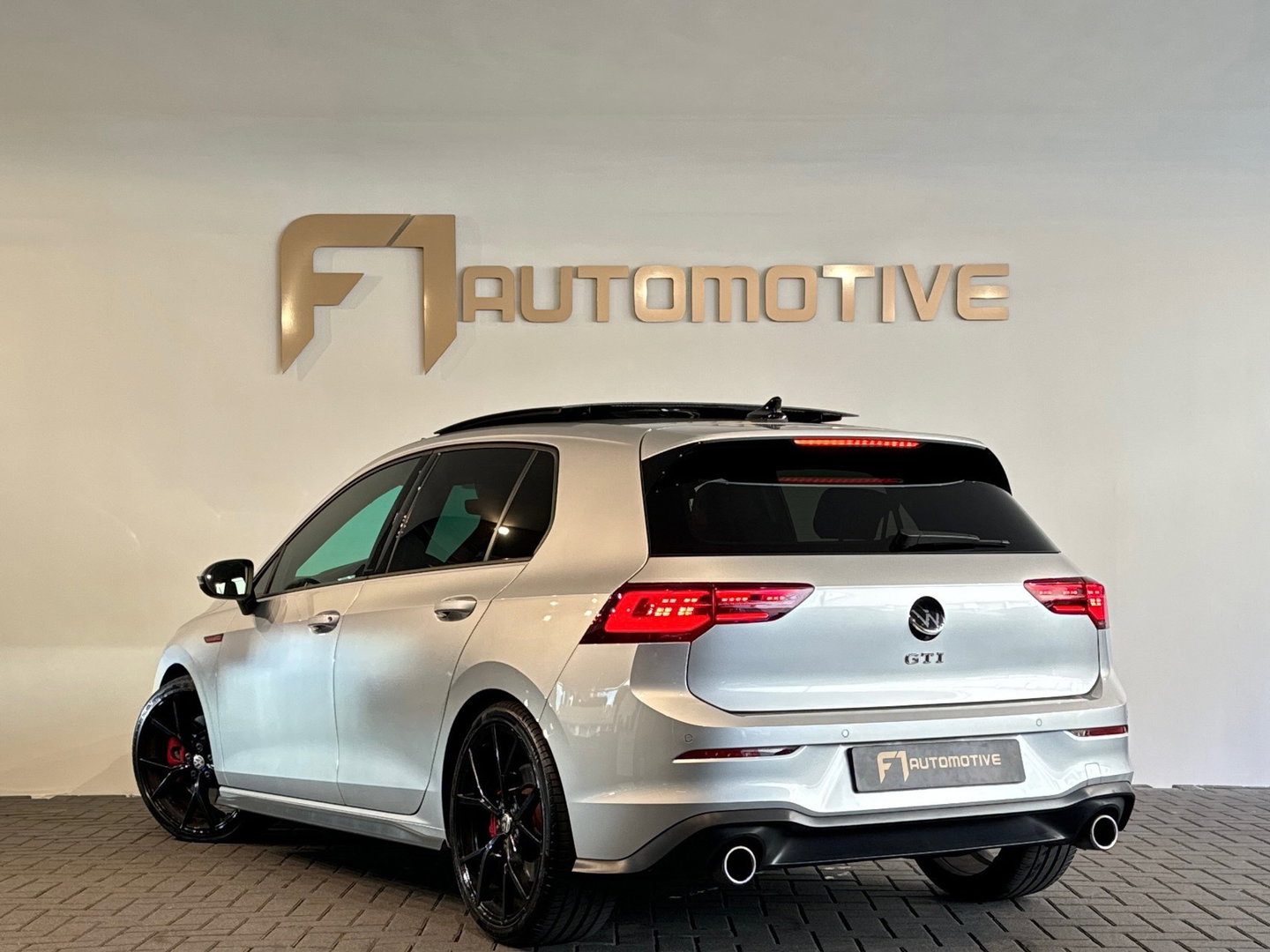 Volkswagen Golf 2.0 TSI GTI Pano|H/K|HuD|Sfeer|Mistlampen
